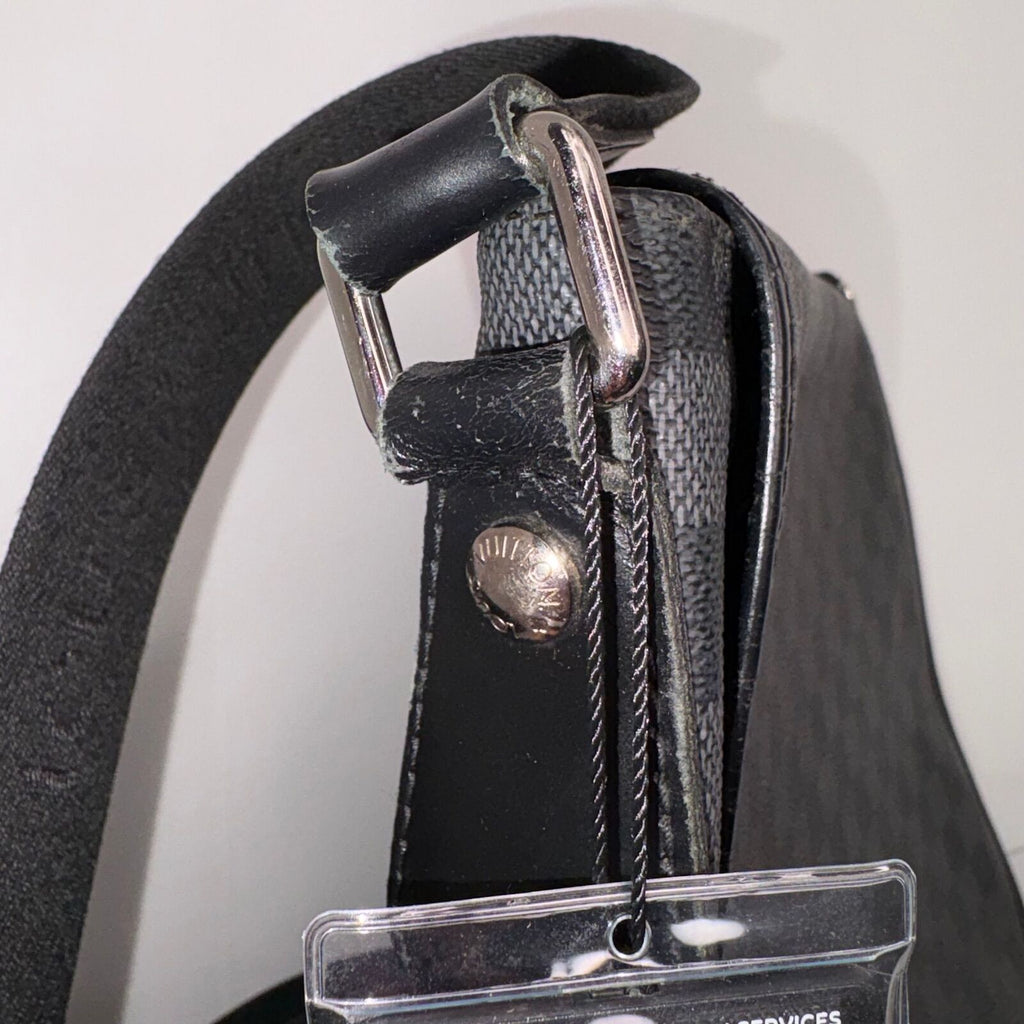 LV Damier Graphite Daniel MM Messenger