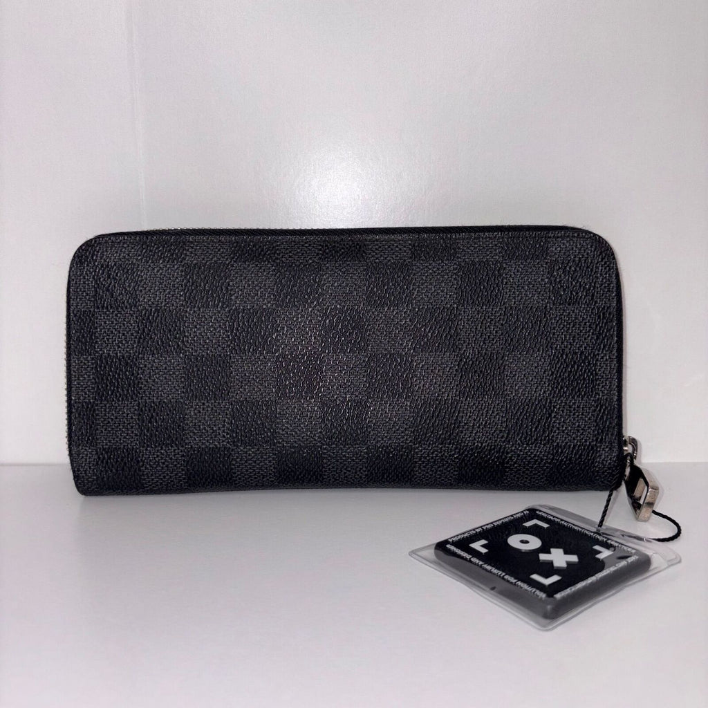 LV Damier Graphite Zipper Long Wallet