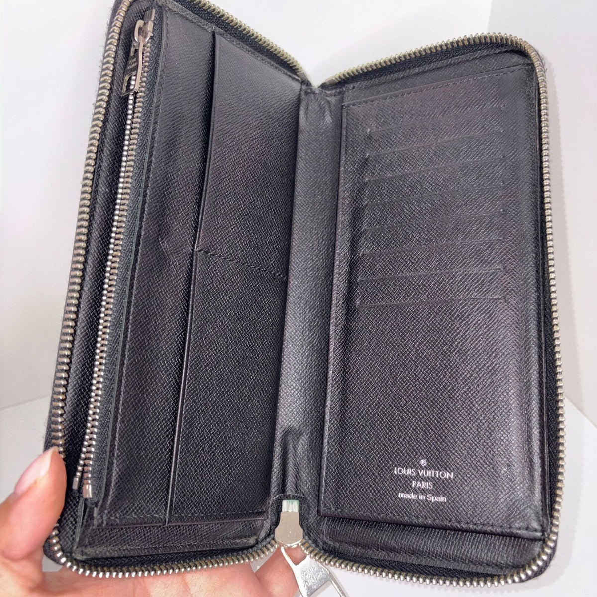 LV Damier Graphite Zipper Long Wallet
