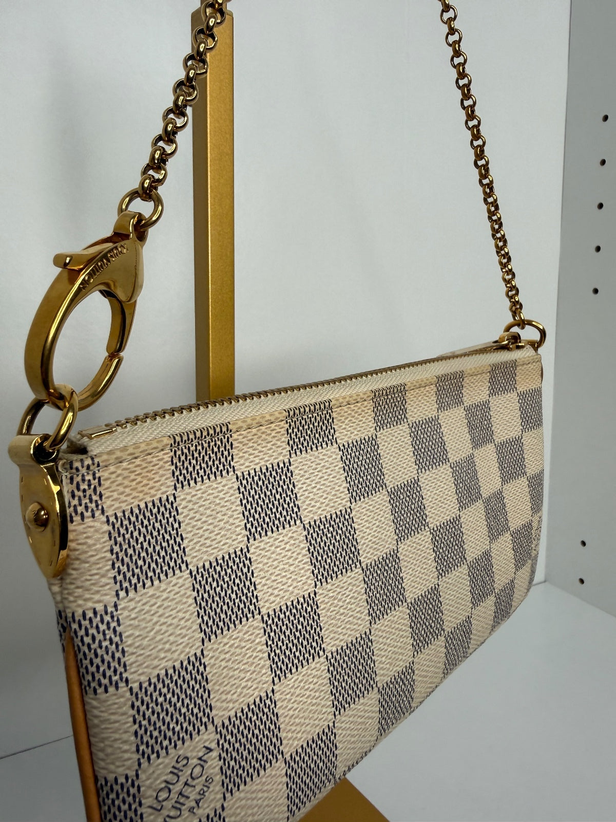 Louis Vuitton Damier Azur Pochette Milla