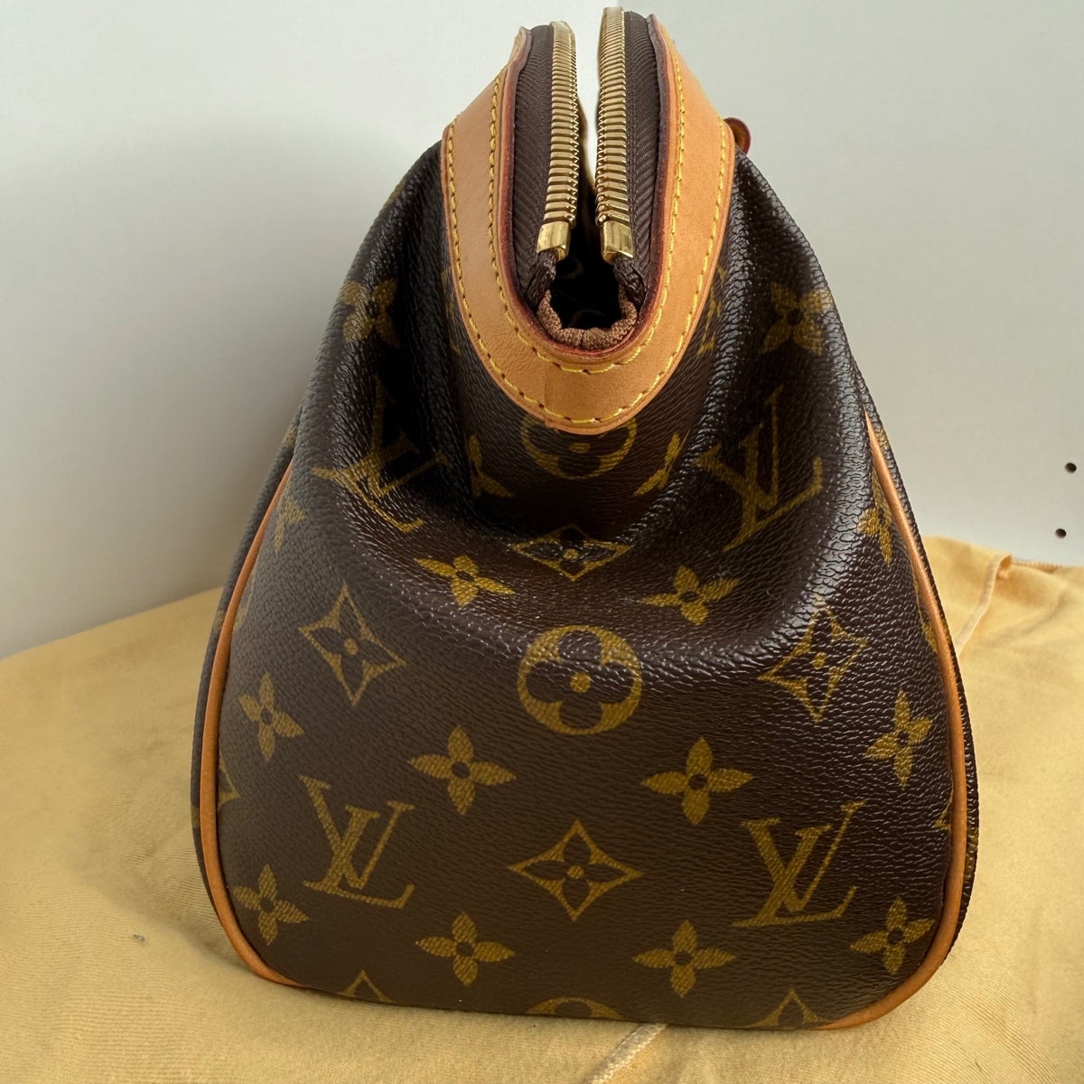 Louis Vuitton Tivoli PM