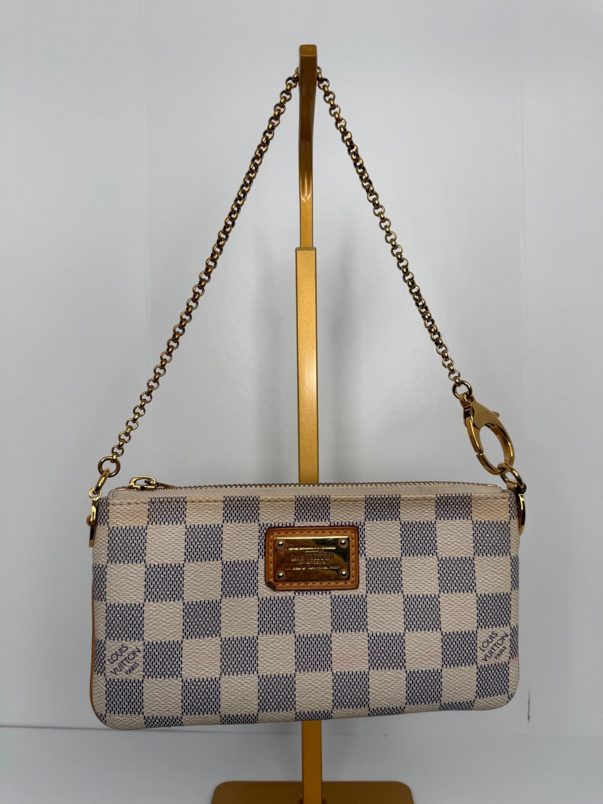 Louis Vuitton Damier Azur Pochette Milla