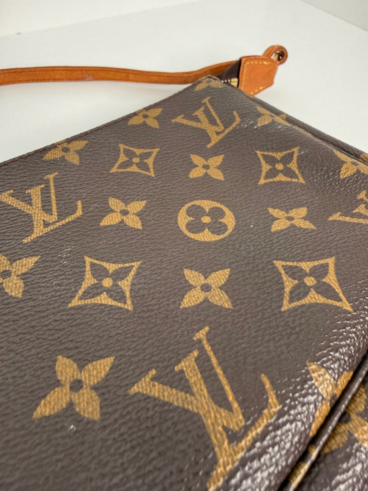 Louis Vuitton Pochette