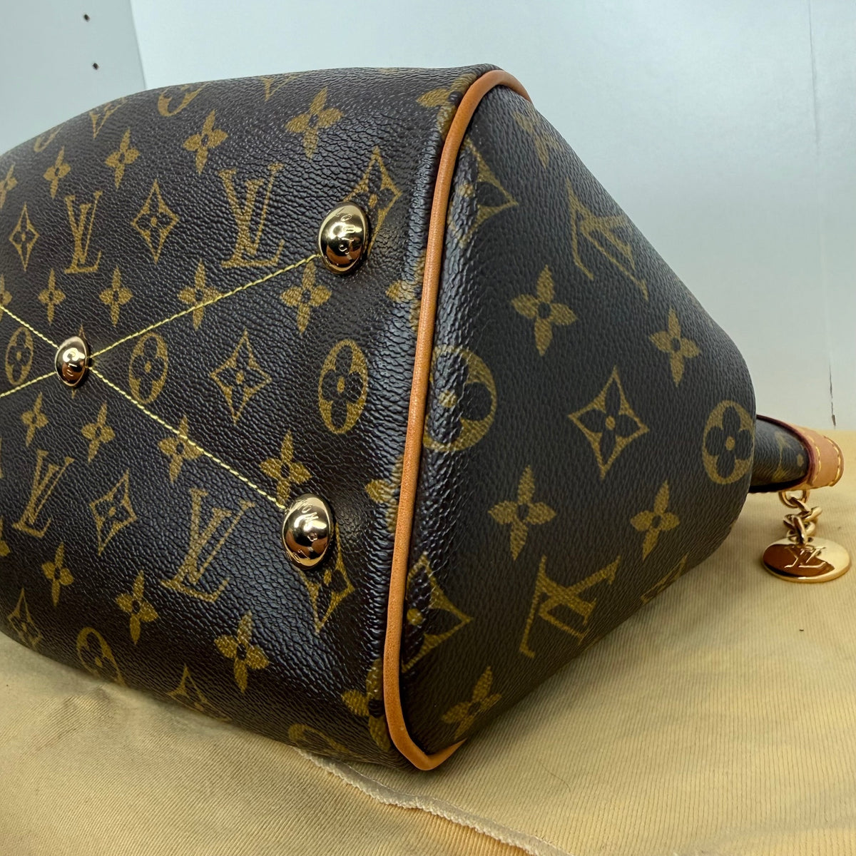 Louis Vuitton Tivoli PM