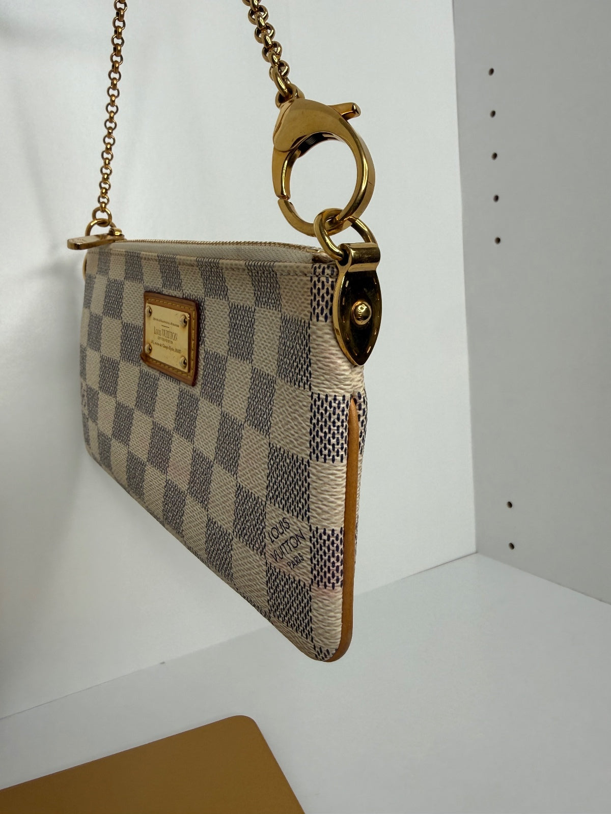 Louis Vuitton Damier Azur Pochette Milla