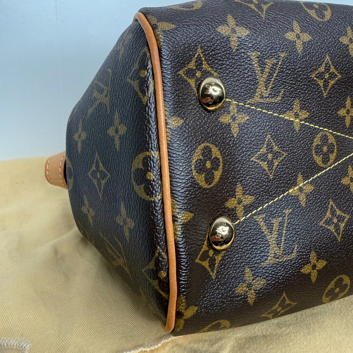 Louis Vuitton Tivoli PM
